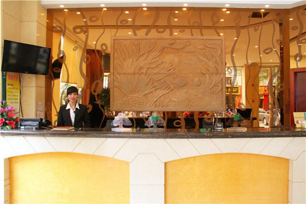Greentree Inn Sanya He Ping Street Hotel Экстерьер фото